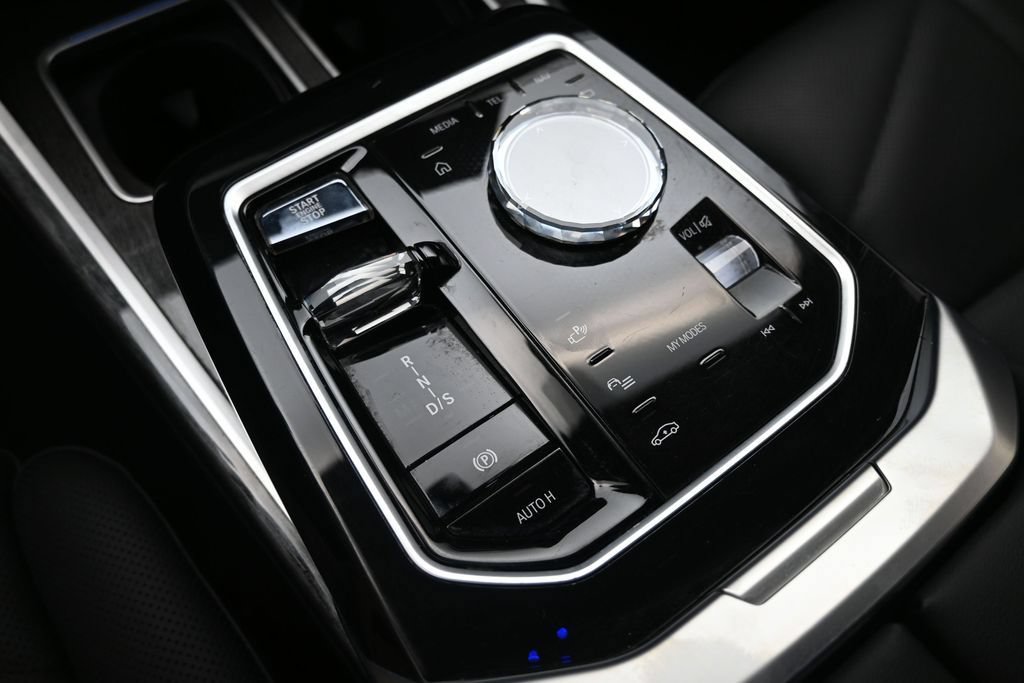 Certified 2023 BMW 740i w/ Parking Assistance Package RWD image 16