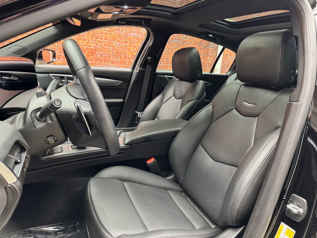 Used 2025 Cadillac CT5 Premium Luxury w/ LPO, ONYX Package image 23