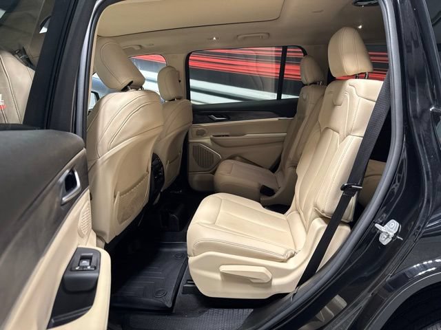Used 2021 Jeep Grand Cherokee L Limited AWD/4WD image 17