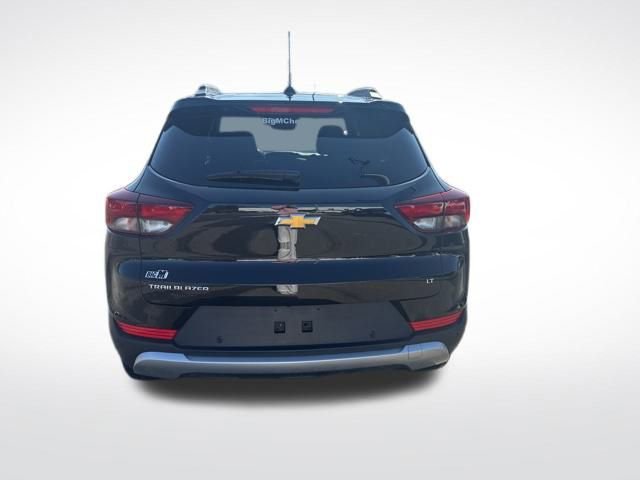 Used 2023 Chevrolet TrailBlazer LT w/ Convenience Package image 4