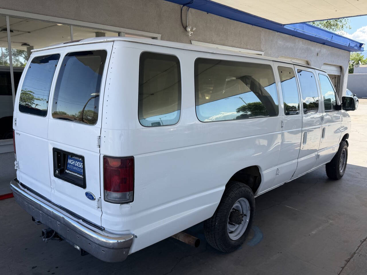 Used 1997 Ford E-350 and Econoline 350 XL RWD image 5