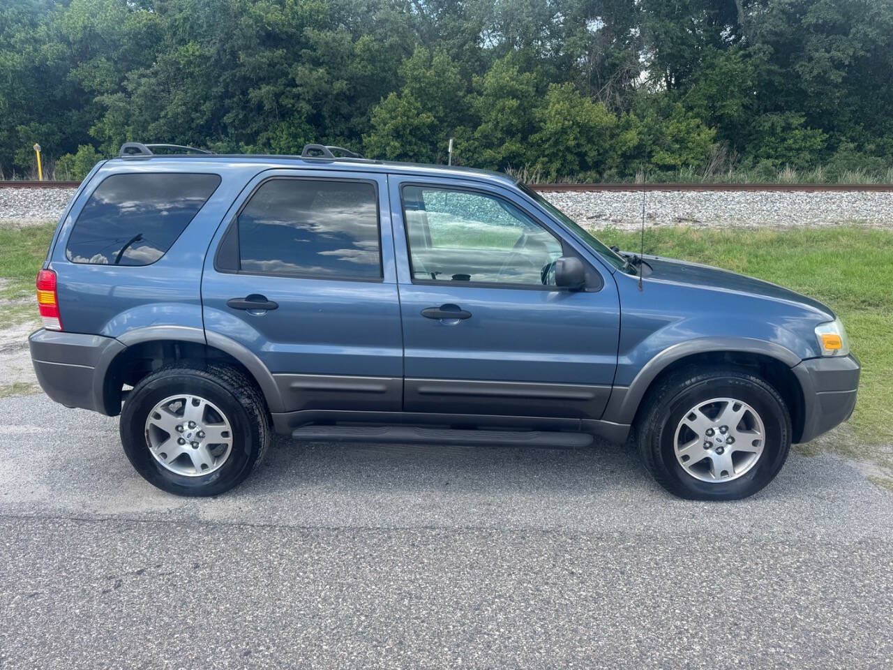 Used 2005 Ford Escape XLT FWD image 5