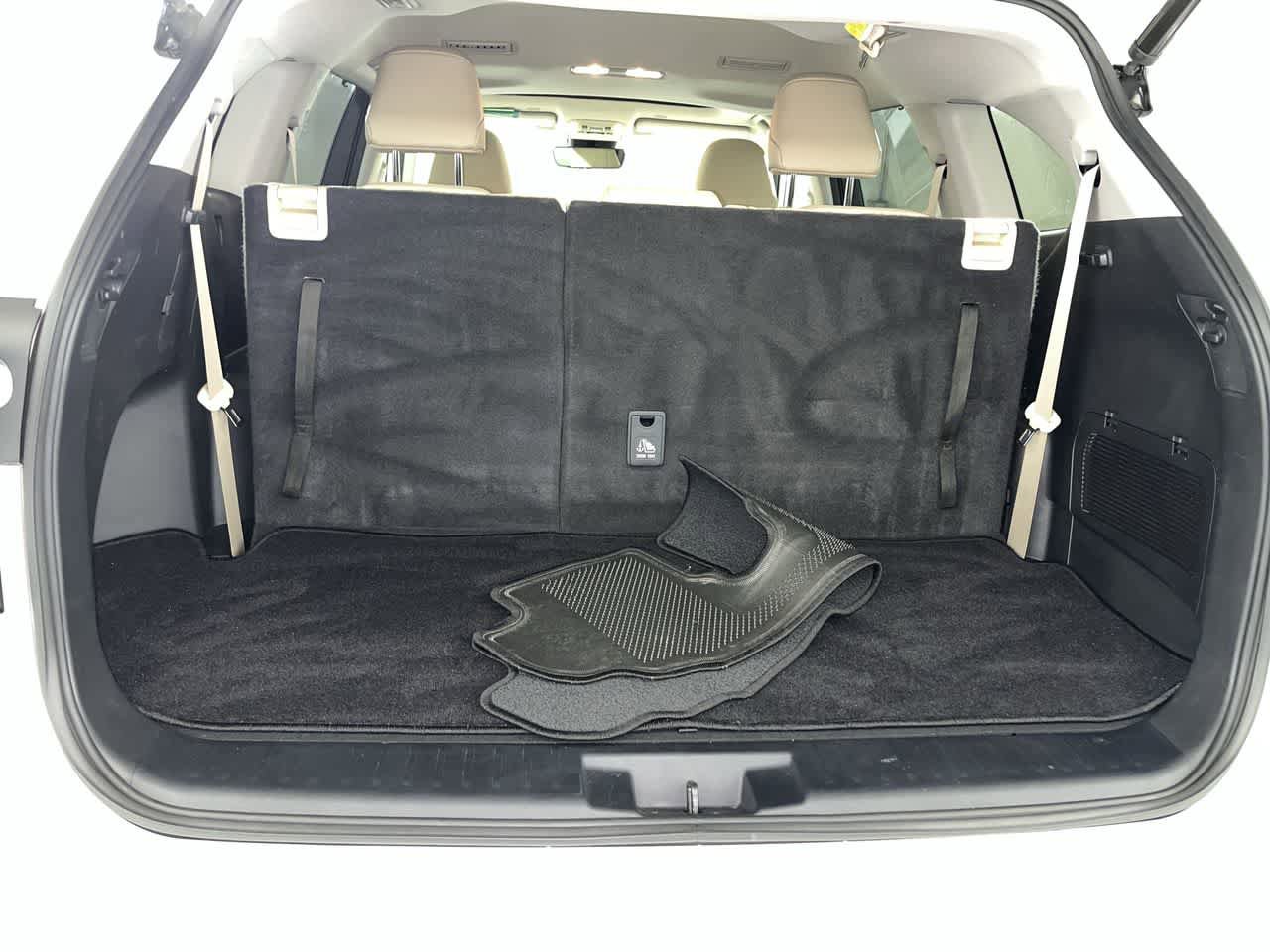 Used 2023 Toyota Highlander XLE AWD/4WD image 29