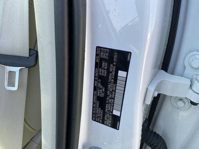 Used 2023 Volvo XC60 B5 Ultimate w/ Climate Package image 32