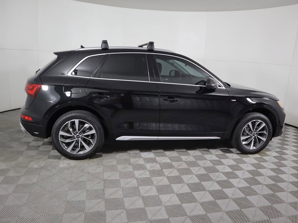 Certified 2025 Audi Q5 2.0T Premium Plus w/ Premium Plus Package image 4