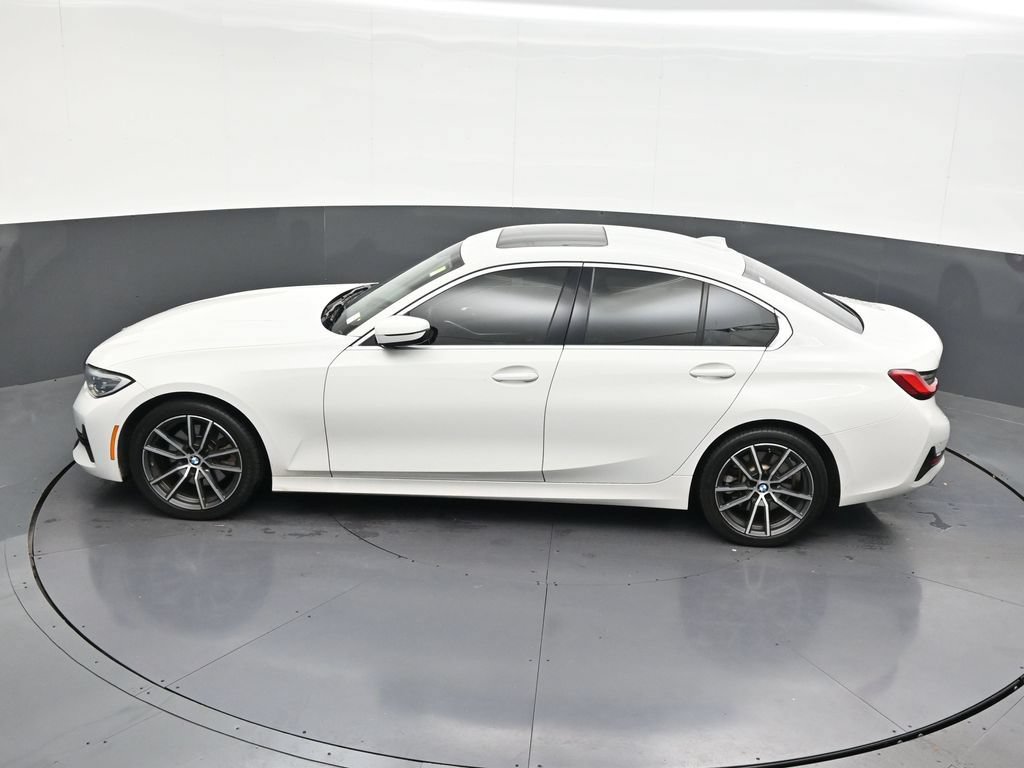 Used 2021 BMW 330i Sedan w/ Convenience Package RWD image 17