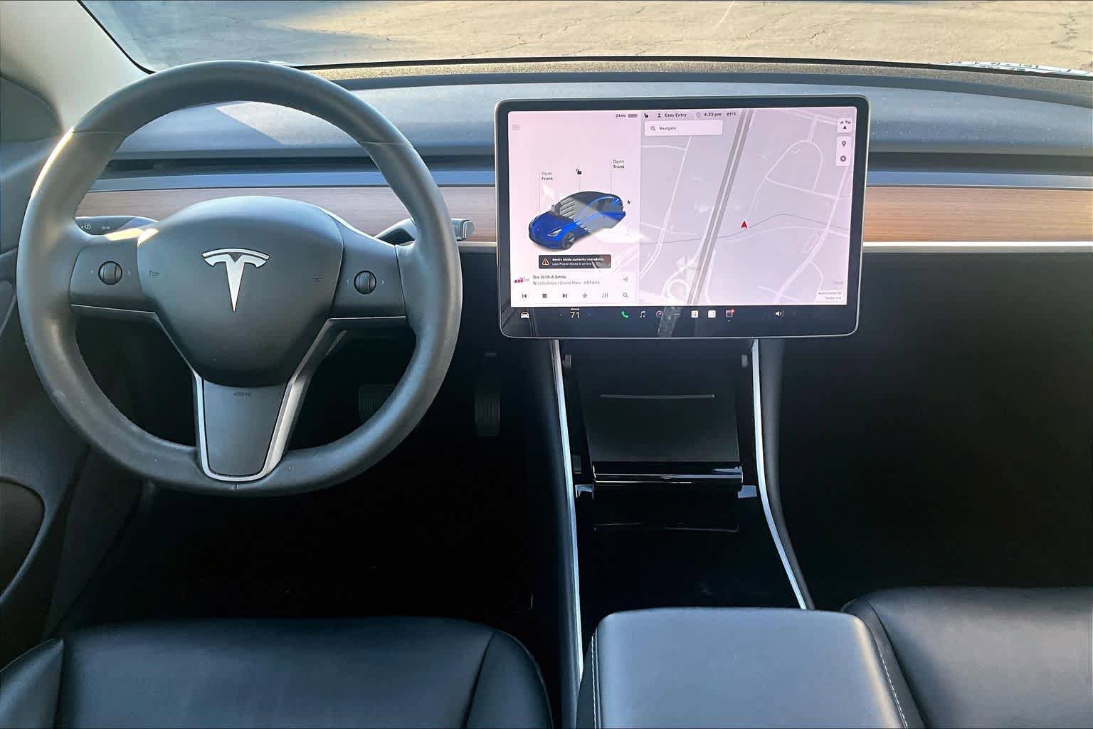 Used 2020 Tesla Model 3 Standard Range image 14