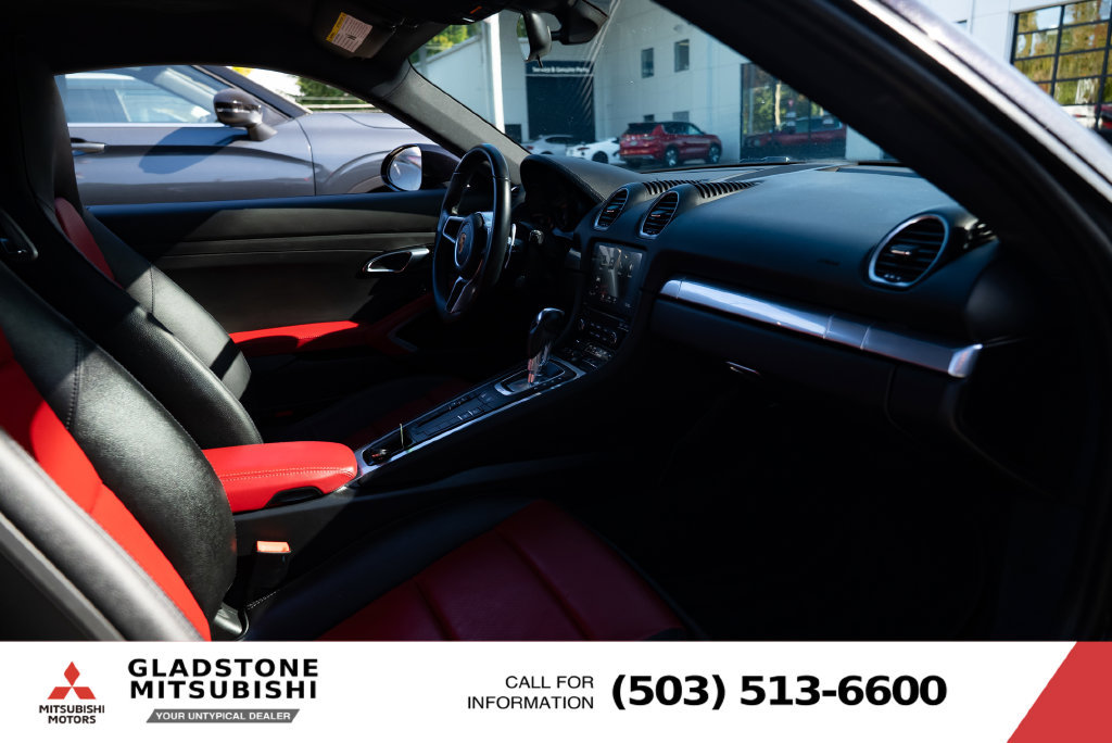 Used 2018 Porsche 718 Cayman RWD image 22