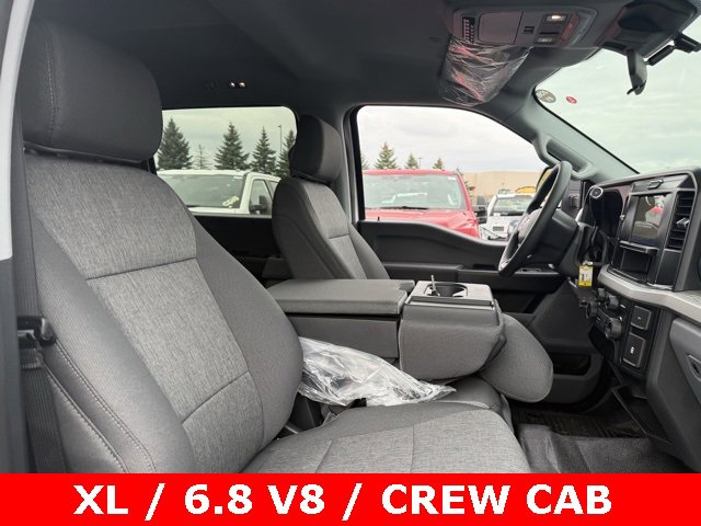 New 2026 Ford F250 XL w/ XL Chrome Package image 9