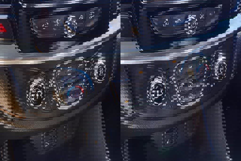 Used 2020 Chevrolet Traverse RS w/ LPO, Cargo Package image 21