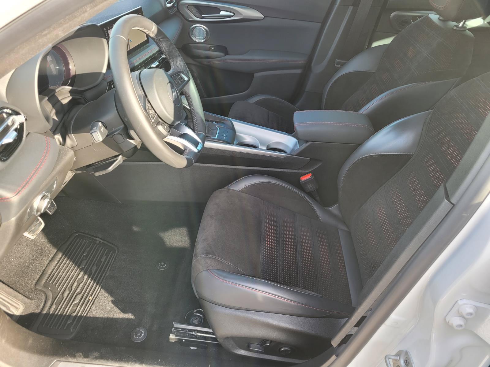 Used 2024 Dodge Hornet GT AWD/4WD image 3