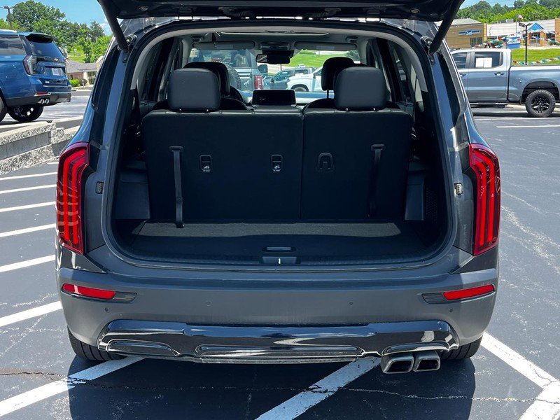 Used 2022 Kia Telluride EX w/ EX Premium Package image 5