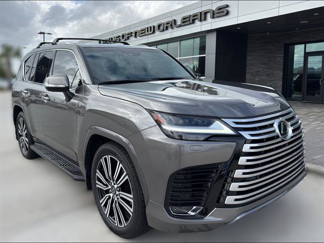 Used 2023 Lexus LX 600 4WD w/ Accessory Package (Z1) image 4