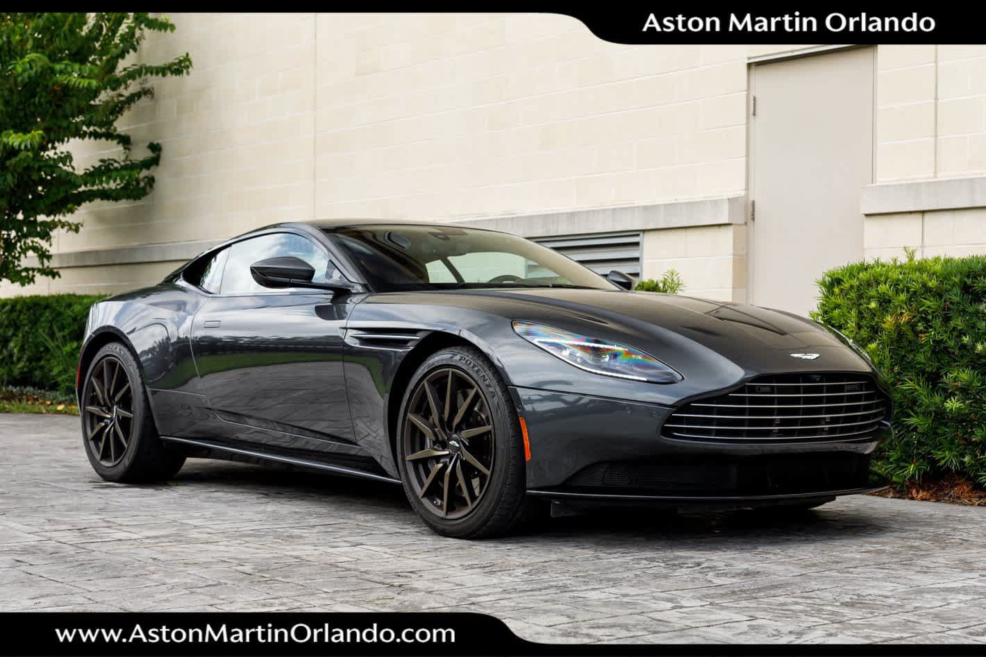 Used 2022 Aston Martin DB11 Coupe RWD image 16