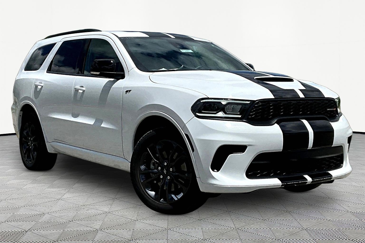 Used 2024 Dodge Durango GT AWD/4WD image 3