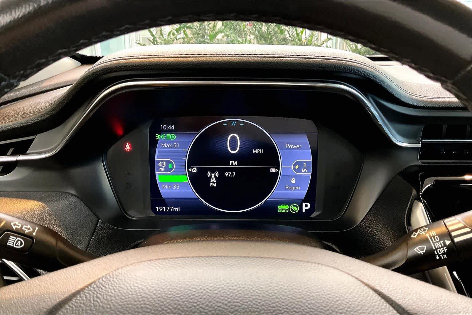 Used 2022 Chevrolet Bolt EUV LT w/ Convenience Package FWD image 23