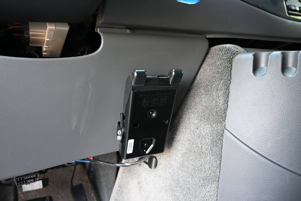 Used 2006 Ford E-150 and Econoline 150 RWD image 14