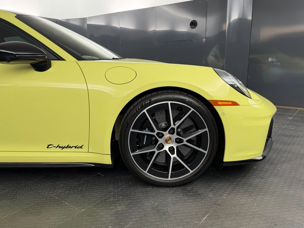 Certified 2025 Porsche 911 Carrera 4 GTS AWD/4WD image 35