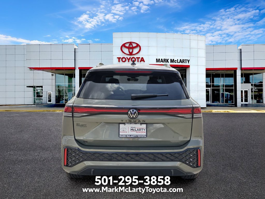 Used 2026 Volkswagen Tiguan SE R-Line FWD image 4