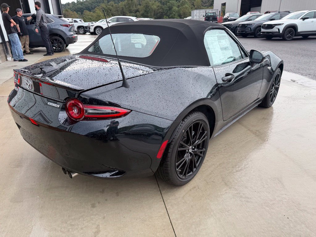 New 2026 MAZDA MX-5 Miata Club w/ Interior Package RWD image 4