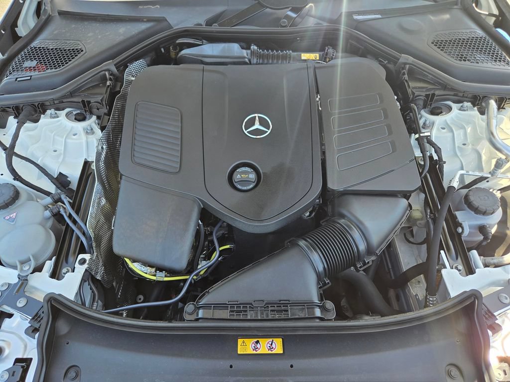 Used 2025 Mercedes-Benz E 350 4MATIC Sedan image 27