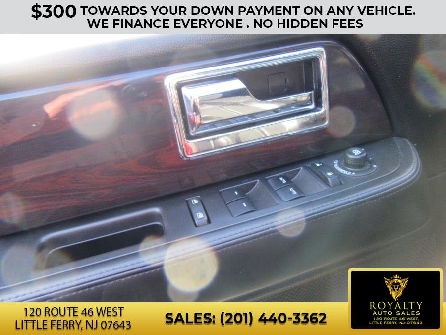Used 2016 Lincoln Navigator Reserve image 12