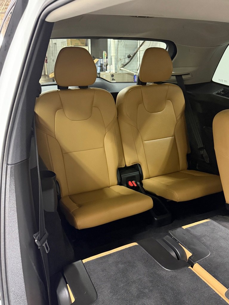 Used 2016 Volvo XC90 T6 Momentum image 12