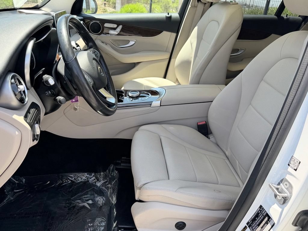 Used 2019 Mercedes-Benz GLC 300 4MATIC image 18