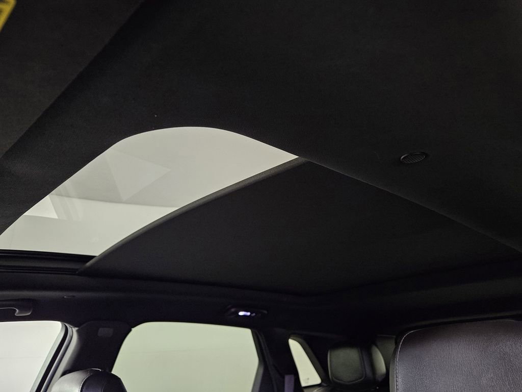 Used 2020 Cadillac XT5 Premium Luxury FWD image 23