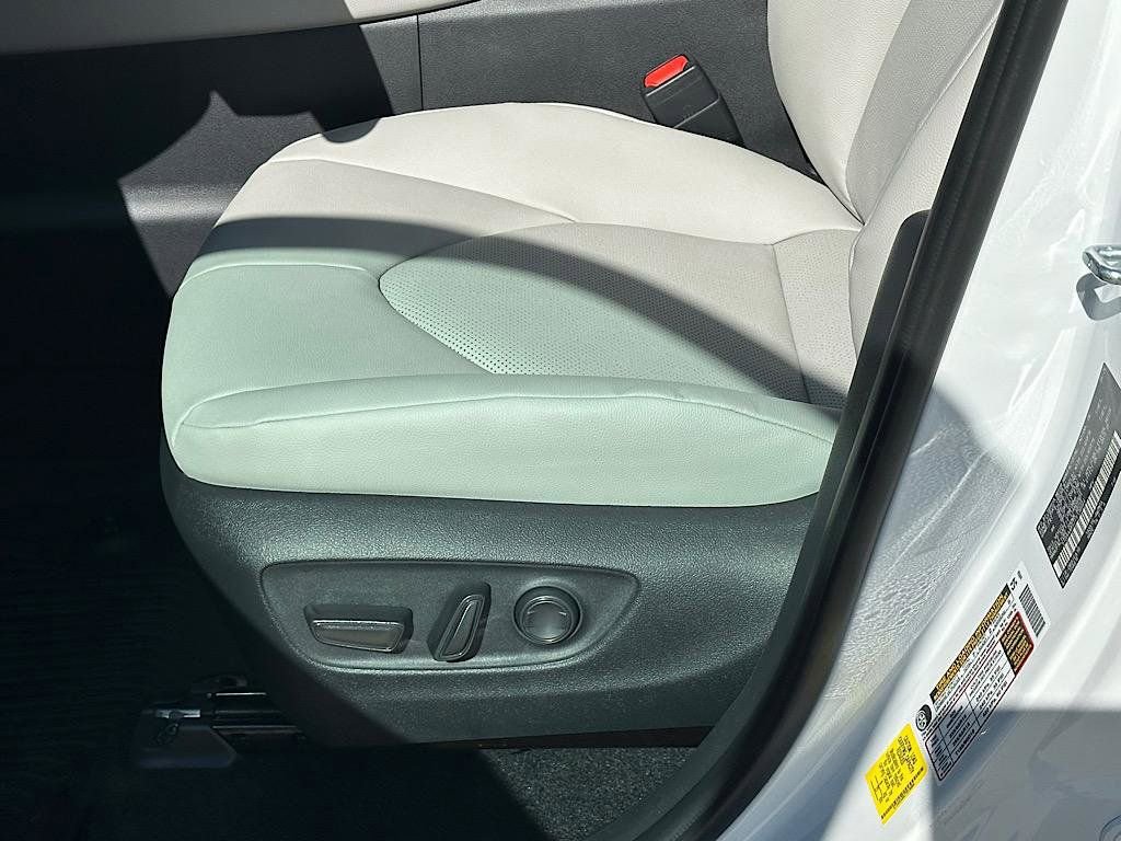 New 2026 Toyota Grand Highlander XLE AWD/4WD image 8