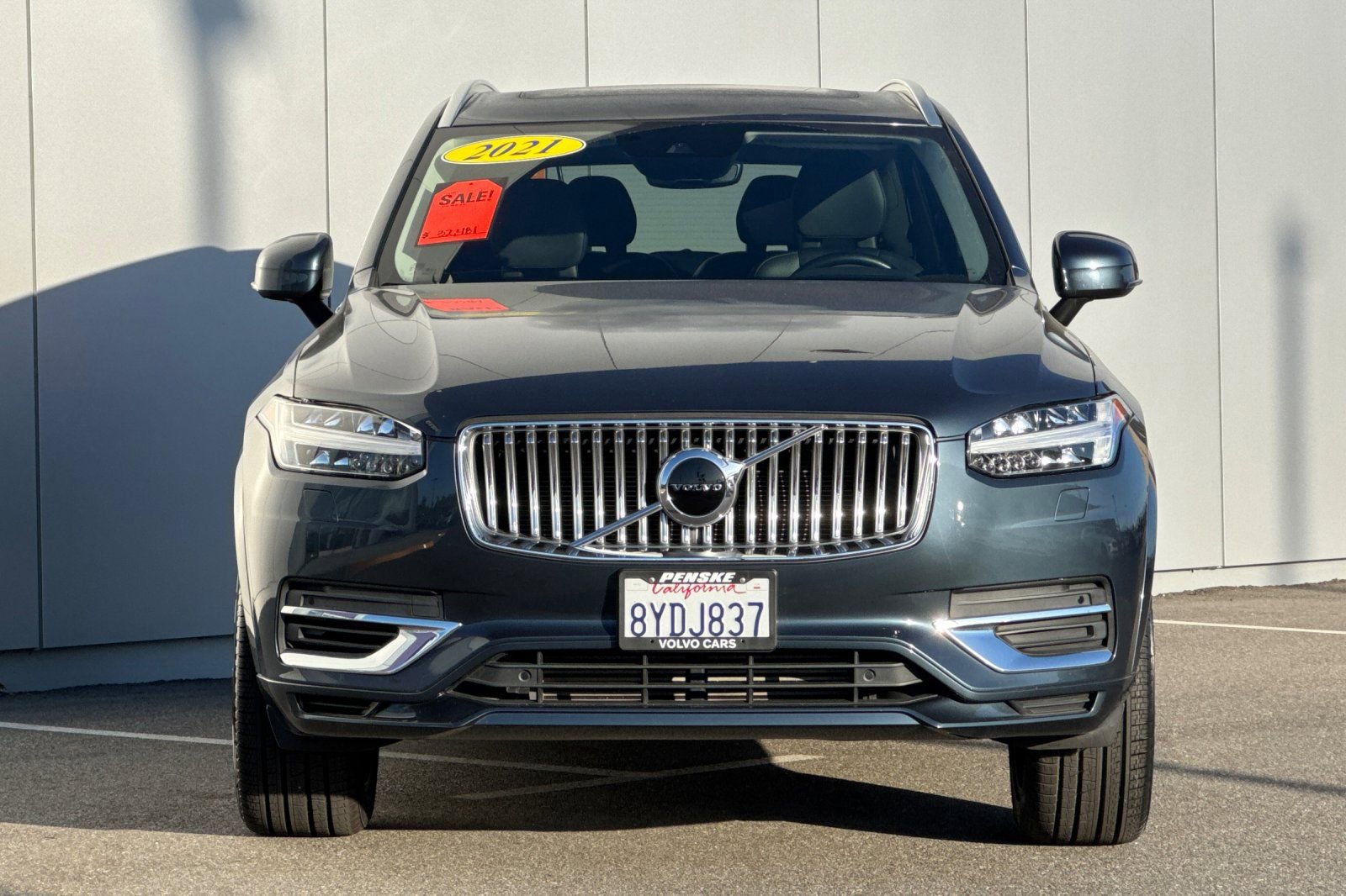 Used 2021 Volvo XC90 T8 Inscription Expression w/ Climate Package image 8