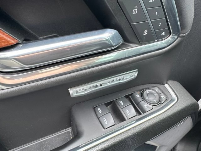 Used 2022 GMC Sierra 1500 Denali w/ Denali Reserve Package AWD/4WD image 12