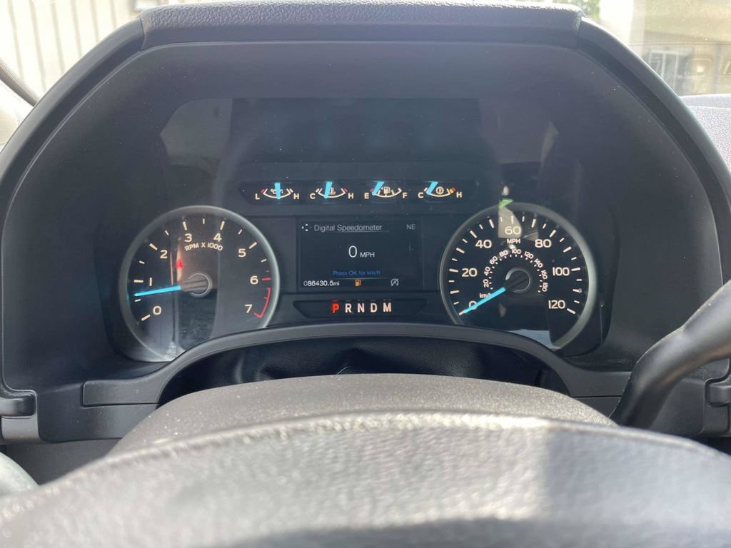 Certified 2018 Ford F150 XLT w/ Equipment Group 302A Luxury AWD/4WD image 30
