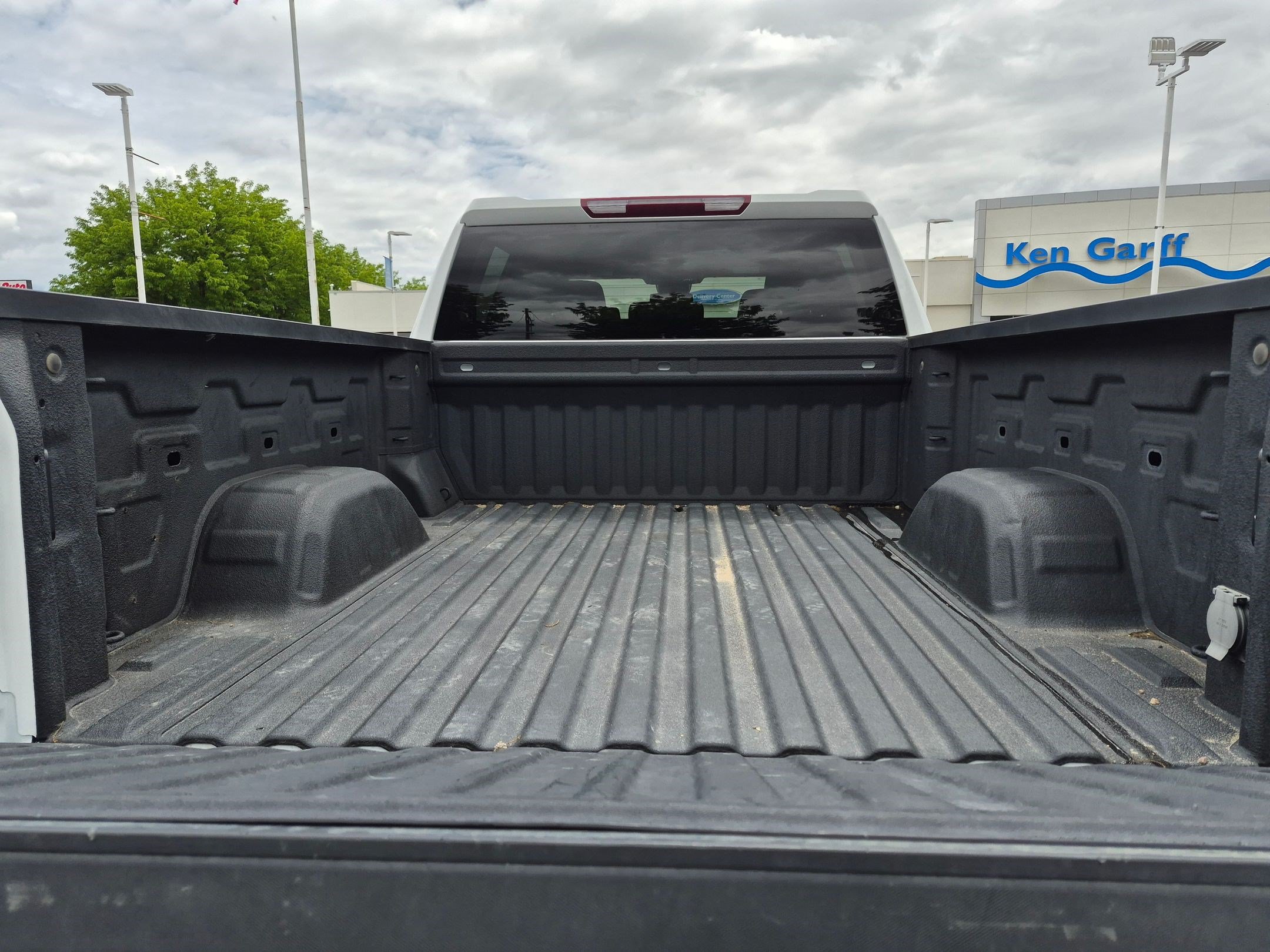 Used 2023 Chevrolet Silverado 1500 LT w/ Work Truck Package AWD/4WD image 29