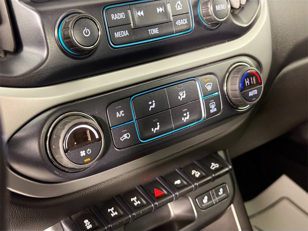 Used 2018 Chevrolet Colorado ZR2 image 14