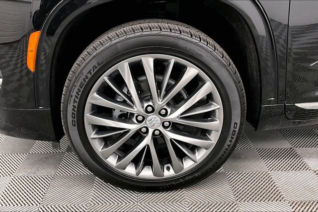 Used 2025 Buick Enclave Avenir w/ Trailering Package, 5000 lbs. image 9