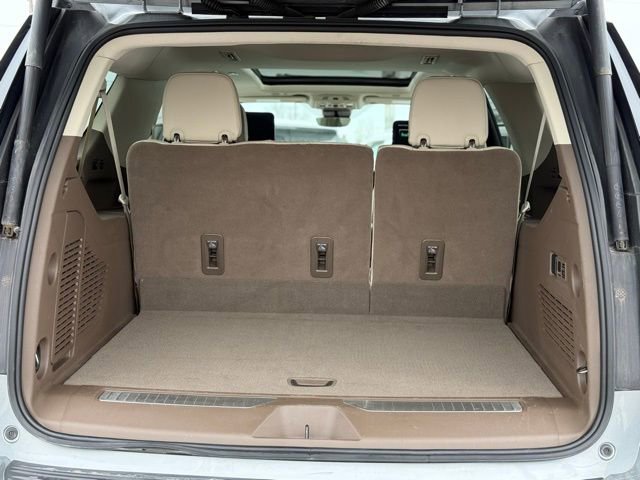 Used 2024 GMC Yukon XL Denali w/ Denali Reserve Package image 32