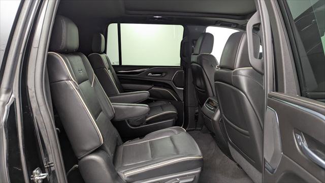 Used 2023 Cadillac Escalade ESV Sport AWD/4WD image 19