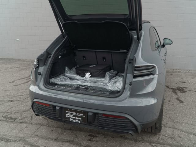 Certified 2025 Porsche Macan 4 Electric image 14