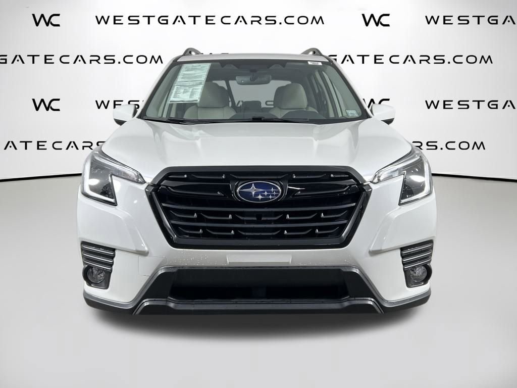 Used 2023 Subaru Forester Premium image 2