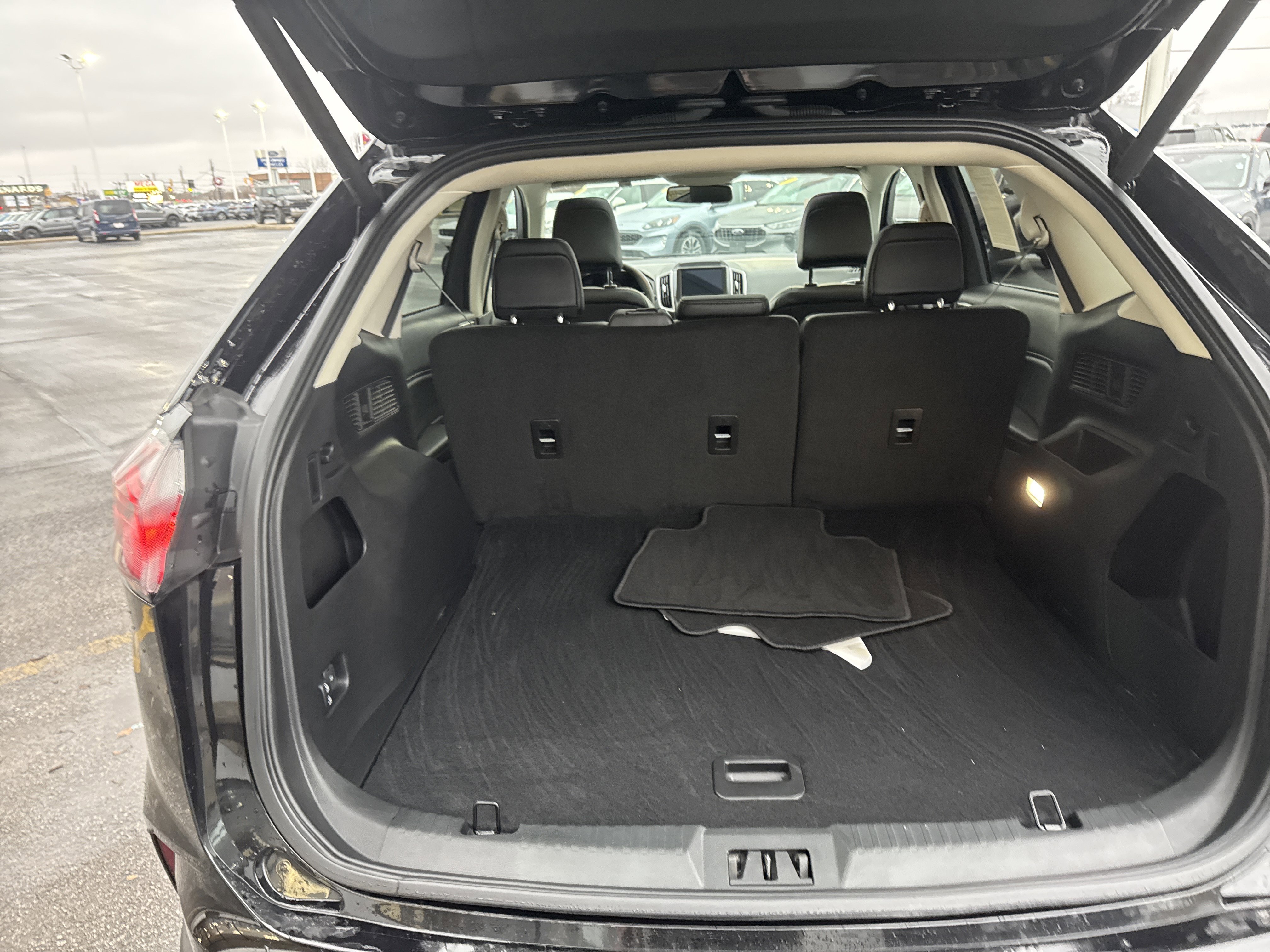 Used 2024 Ford Edge SEL w/ Convenience Package image 25