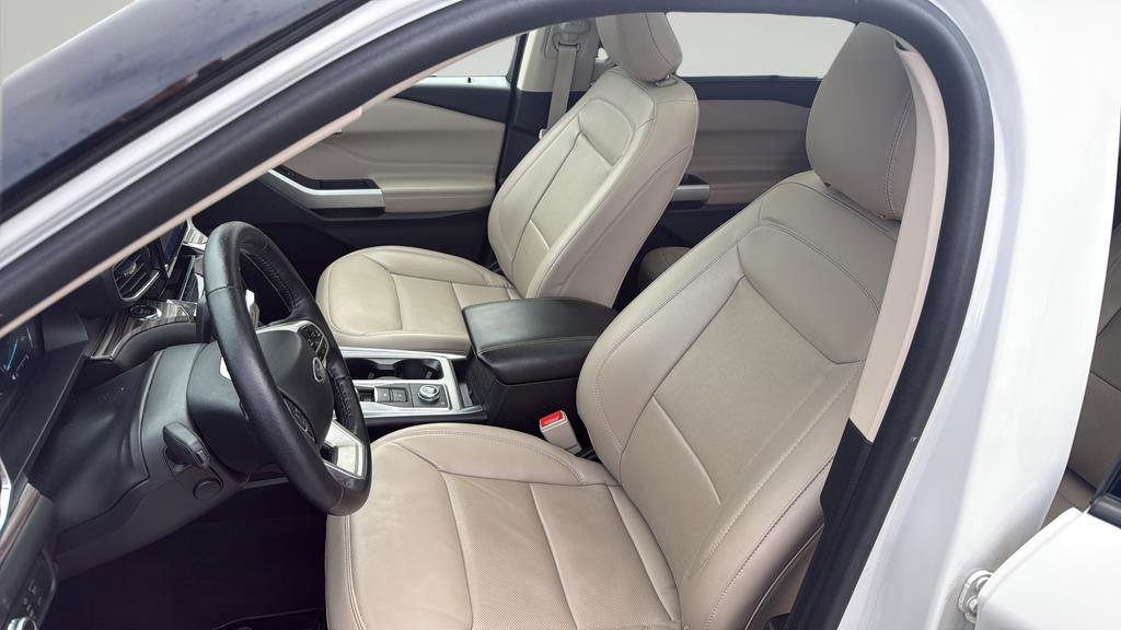 Used 2022 Ford Explorer Limited image 32