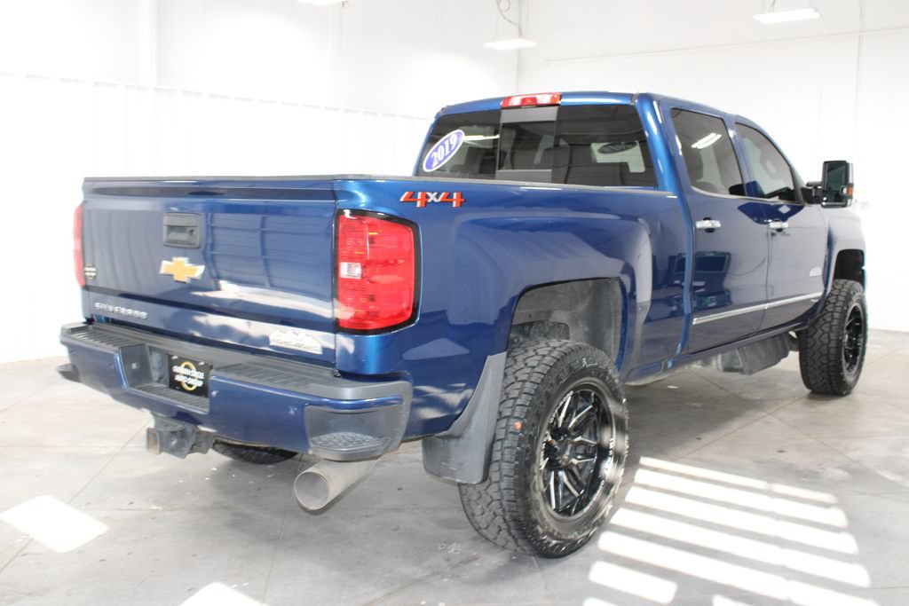 Used 2019 Chevrolet Silverado 2500 High Country w/ Duramax Plus Package AWD/4WD image 9