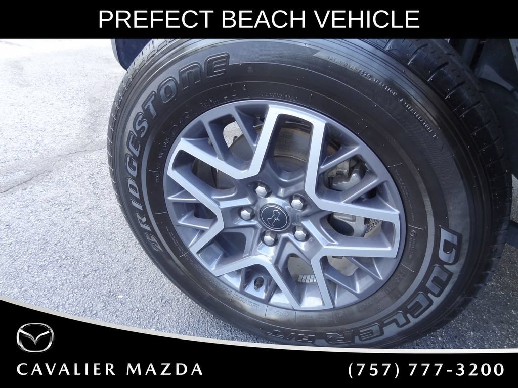 Used 2025 Jeep Wrangler Unlimited Sahara AWD/4WD image 34