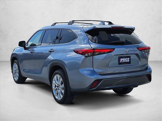 Used 2023 Toyota Highlander Limited FWD image 8