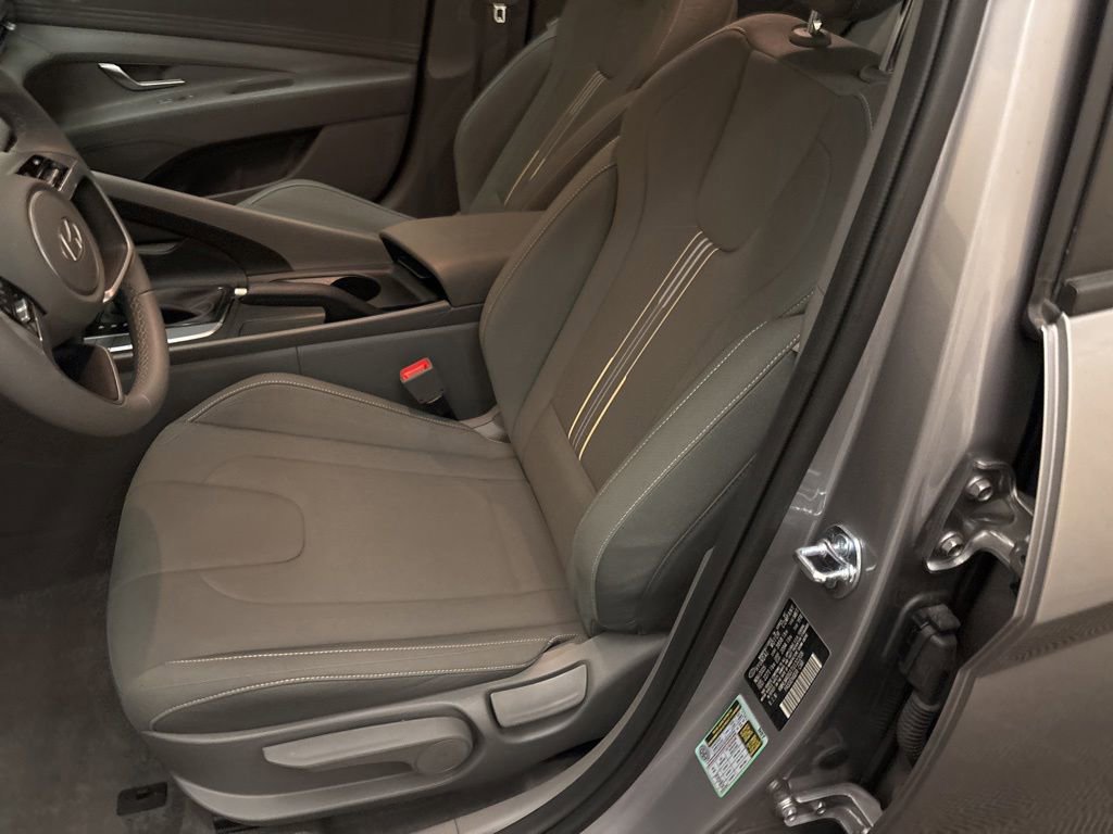 Certified 2026 Hyundai Elantra Sport FWD image 12