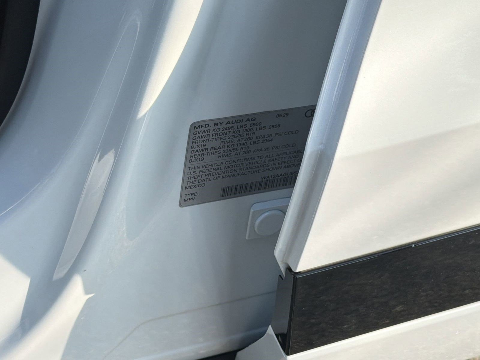 Used 2025 Audi Q5 Premium Plus w/ Premium Plus image 17