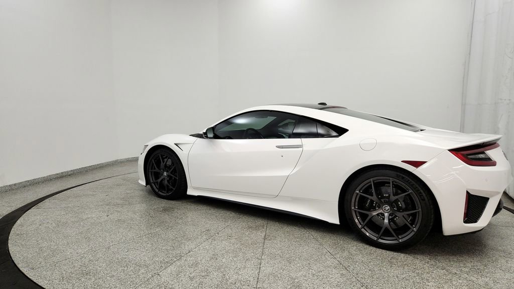 Used 2017 Acura NSX AWD/4WD image 3