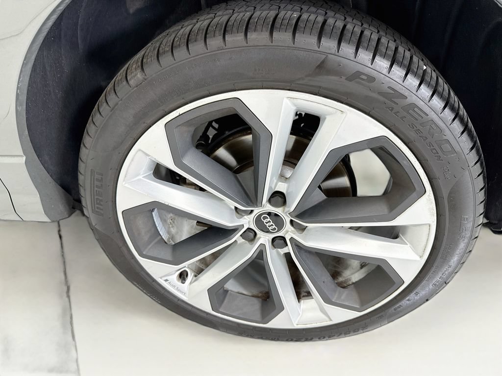 Used 2021 Audi Q3 2.0T Premium w/ Convenience Package AWD/4WD image 29