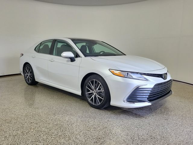 Used 2023 Toyota Camry XLE FWD image 4